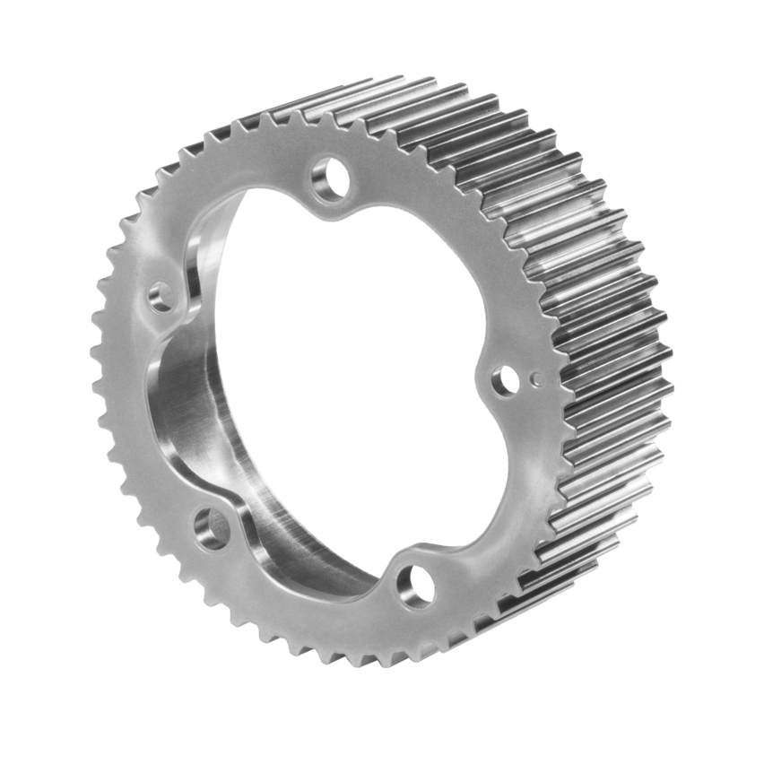  Metall-Zahnriemenrad ohne Deckel mit feinem Rillenprofil und inneren Befestigungslöchern, vor weißem Hintergrund