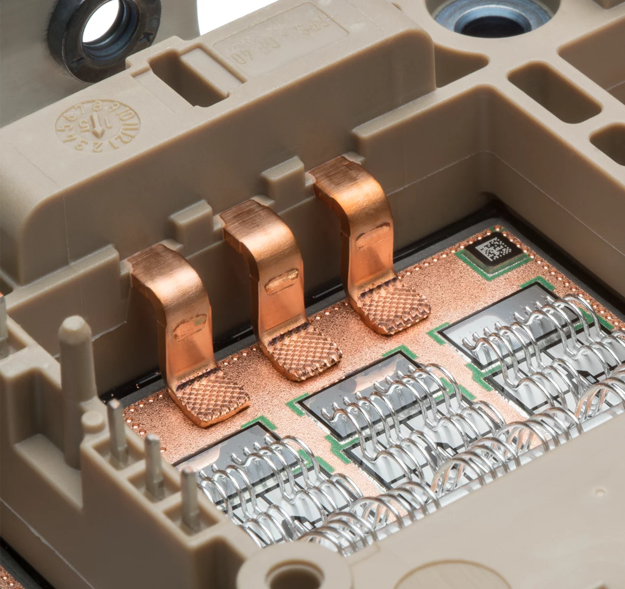 Ultraschall-Schweißlösung von Schunk Sonosystems für Leistungskontakte in Pulswechselrichter Module