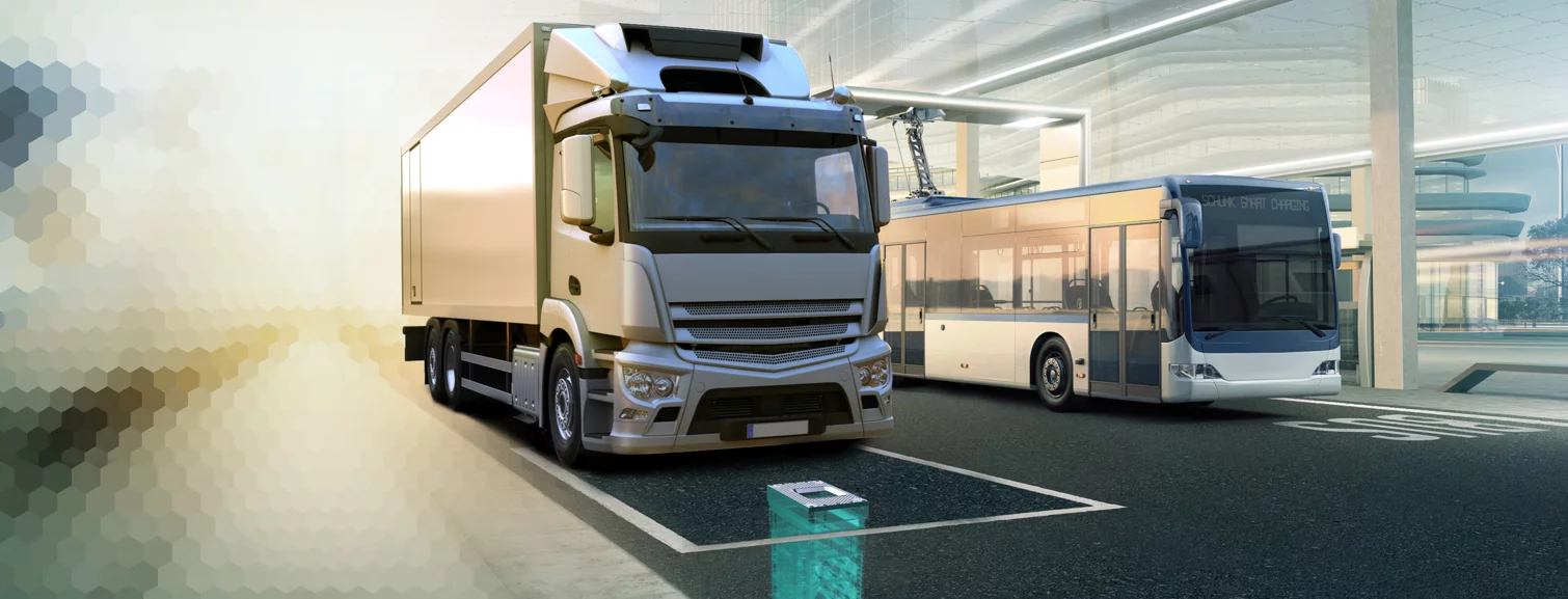  Electric car and e-bus with Schunk Smart Charging on the road