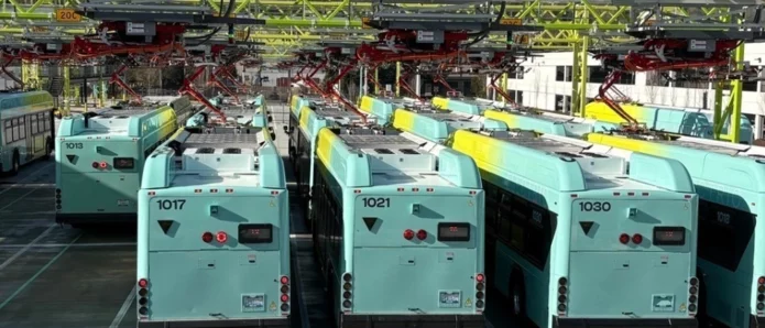  City bus from Seattle equipped with Schunk pantographs