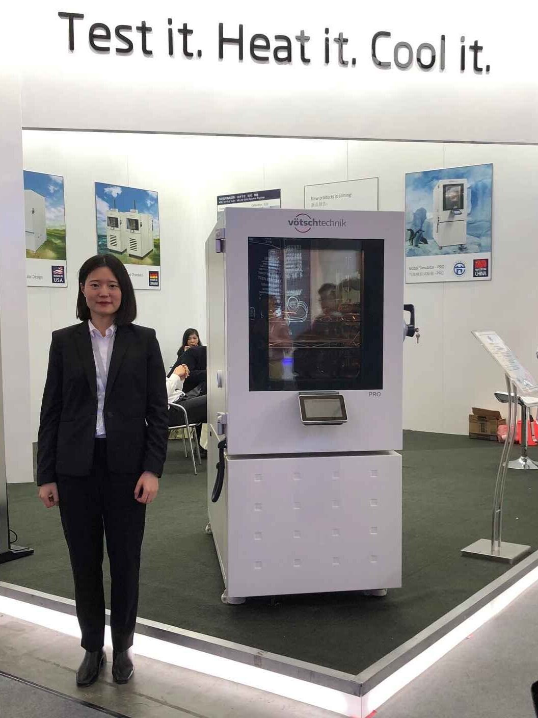  Schunk Global Graduate Program participant visits Weiss Technik trade fair