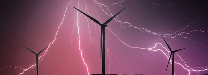  Blitz schlägt in Windpark ein