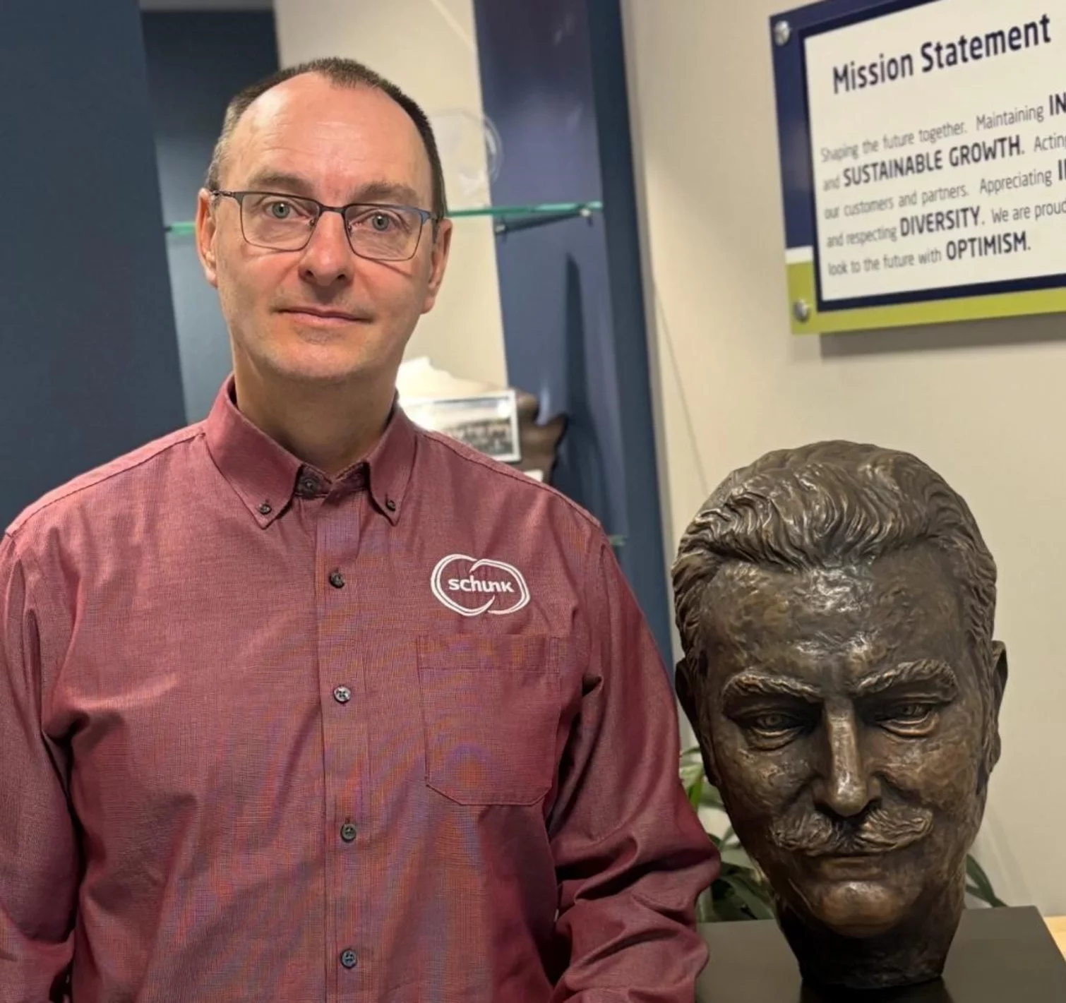  Portrait of Eduardo Pliego, Managing Director of Schunk Carbon Technology, LLC
