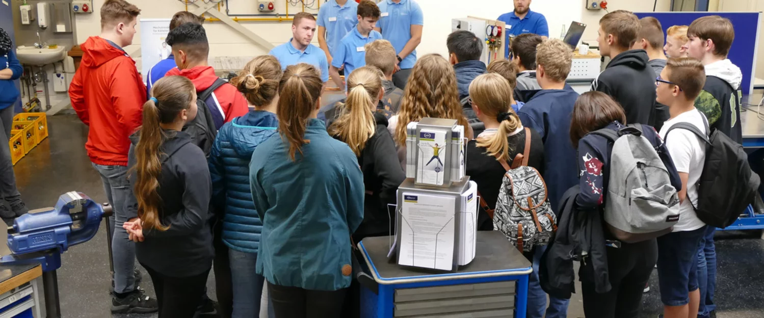 Apprentices present training occupations for interested parties